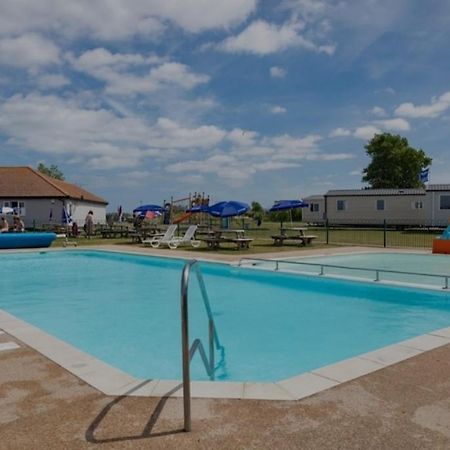 Vista Al Mar, Seaview Caravan Park, Уитстейбъл Екстериор снимка
