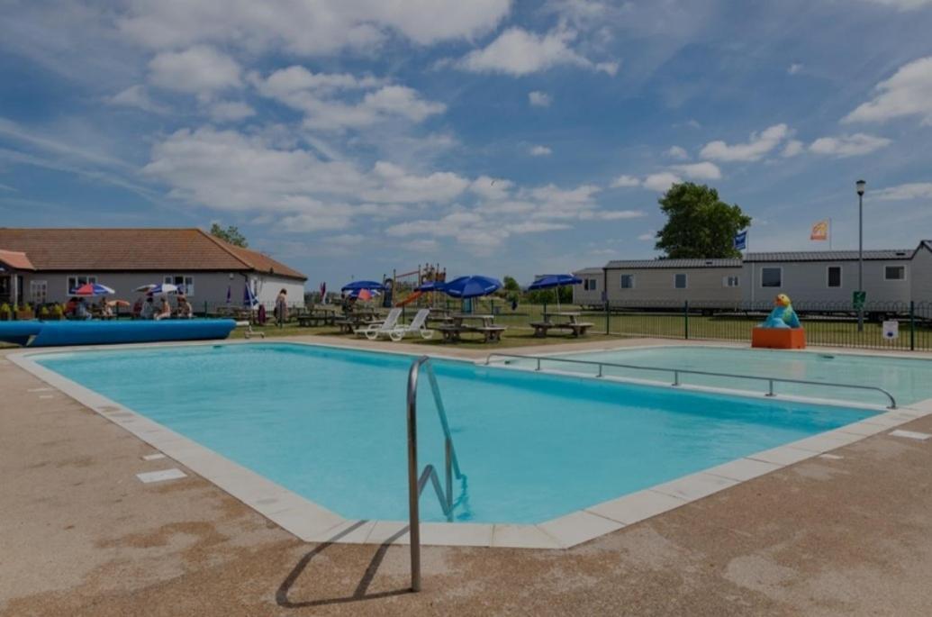 Vista Al Mar, Seaview Caravan Park, Уитстейбъл Екстериор снимка