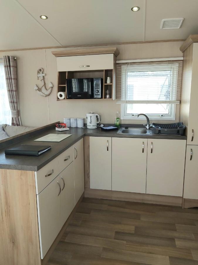 Vista Al Mar, Seaview Caravan Park, Уитстейбъл Екстериор снимка