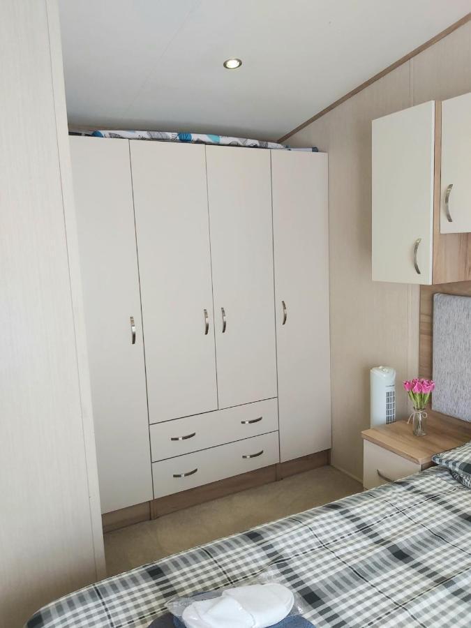 Vista Al Mar, Seaview Caravan Park, Уитстейбъл Екстериор снимка